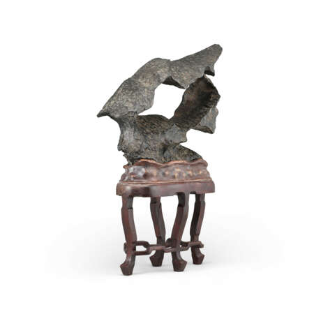 AN INSCRIBED SCHOLAR'S ROCK - фото 3 AN INSCRIBED SCHOLAR'S ROCK - фото 3