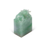 A JADEITE ‘BUFFALO’ SEAL - фото 1