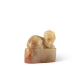 AN INSCRIBED SOAPSTONE MYTHICAL BEAST SEAL - фото 1