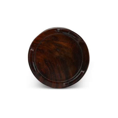 A CARVED BAMBOO 'SCHOLAR AND ATTENDANT' BRUSH POT - photo 5