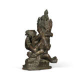 A BRONZE FIGURE OF YOGAMBARA AND JNANA DAKINI - Foto 2