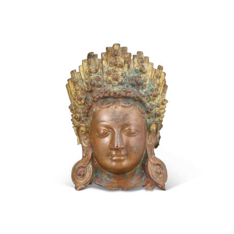 A COPPER ALLOY REPOUSSÉ LINGA MASK FACE - фото 1 A COPPER ALLOY REPOUSSÉ LINGA MASK FACE - фото 1