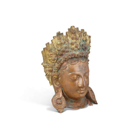 A COPPER ALLOY REPOUSSÉ LINGA MASK FACE - фото 4 A COPPER ALLOY REPOUSSÉ LINGA MASK FACE - фото 4
