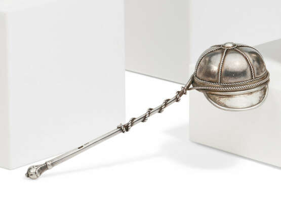 SMALL SILVER VODKA LADLE IN THE FORM OF A CAP - фото 1 SMALL SILVER VODKA LADLE IN THE FORM OF A CAP - фото 1