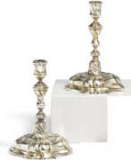 Aperçu. PAIR OF SILVER CANDLESTICKS