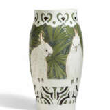 LARGE UNIQUE PORCELAIN VASE WITH COCKATOOS - photo 2