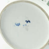 LARGE UNIQUE PORCELAIN VASE WITH COCKATOOS - photo 4