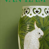 LARGE UNIQUE PORCELAIN VASE WITH COCKATOOS - photo 5