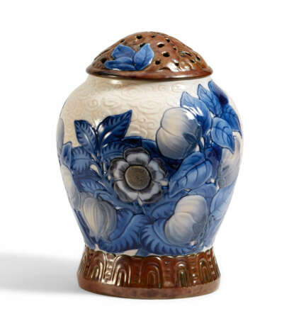 LIDDED VASE - фото 1 LIDDED VASE - фото 1