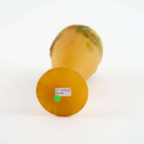 SMALL GLASS VASE WITH BLACKBERRIES - photo 4 SMALL GLASS VASE WITH BLACKBERRIES - photo 4