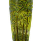 LARGE OVERLAID GLASS VASE 'ARBRES EN ÉTÉ" - photo 1