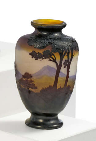 GLASS VASE 'PAYSAGE ALPIN' - photo 1 GLASS VASE 'PAYSAGE ALPIN' - photo 1