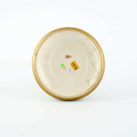 SHORT-NECK PORCELAIN VASE WITH FLOWER DECOR - фото 4