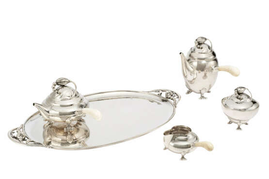 SILVER COFFEE AND TEA SERVICE "BLOSSOM" - photo 1 SILVER COFFEE AND TEA SERVICE "BLOSSOM" - photo 1