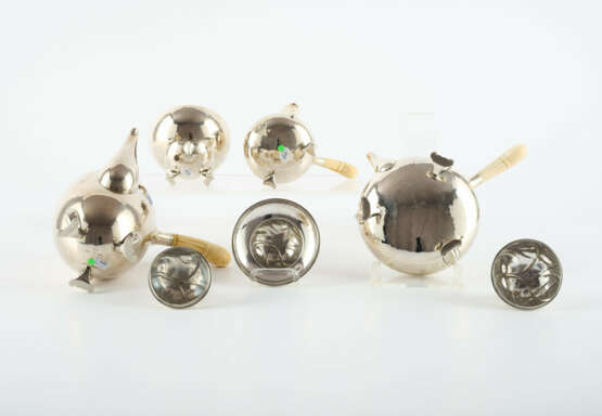 SILVER COFFEE AND TEA SERVICE "BLOSSOM" - photo 7 SILVER COFFEE AND TEA SERVICE "BLOSSOM" - photo 7