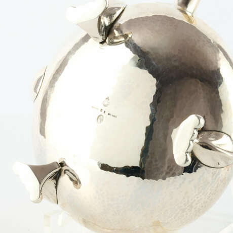 SILVER COFFEE AND TEA SERVICE "BLOSSOM" - photo 8 SILVER COFFEE AND TEA SERVICE "BLOSSOM" - photo 8