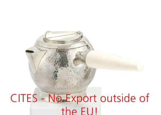 SILVER & IVORY TEA EXTRACT POT - photo 1 SILVER & IVORY TEA EXTRACT POT - photo 1