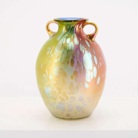 GLASS DOUBLE-HANDLED VASE 'TRICOLOR' - photo 2 GLASS DOUBLE-HANDLED VASE 'TRICOLOR' - photo 2