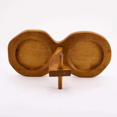 TWO GLASS SERVING BOWLS ON PRESENTOIR - photo 3 TWO GLASS SERVING BOWLS ON PRESENTOIR - photo 3