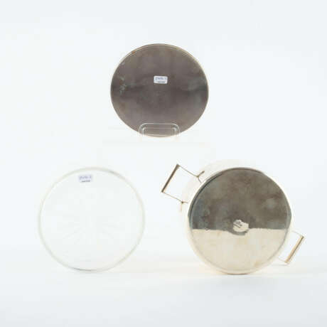 SMALL LIDDED METAL AND GLASS CAVIAR BOWL - photo 4 SMALL LIDDED METAL AND GLASS CAVIAR BOWL - photo 4