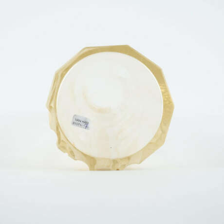 GLASS VASE WITH IRIS - photo 4 GLASS VASE WITH IRIS - photo 4