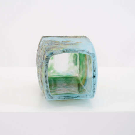 SMALL GLASS VASE WITH PINE TREES - photo 3