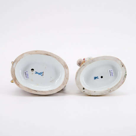 PORCELAIN ENSEMBLE FIGURINES OF AN ALLEGORY OF WINTER AND A GIRL WITH A GOAT - фото 3