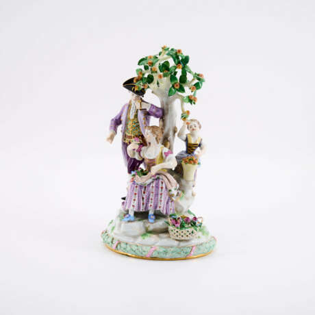 PORCELAIN ENSEMBLE OF GARDENERS AT THE APPLE TREE - photo 1
