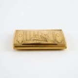GOLD CARD CASE WITH FINELY ENGRAVED INTERIOR SCENE - photo 5
