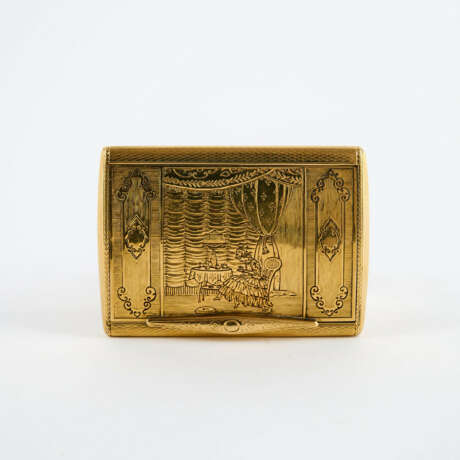 GOLD CARD CASE WITH FINELY ENGRAVED INTERIOR SCENE - photo 7