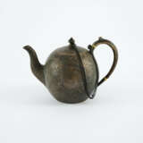 SILVER TEA POT WITH NIELLO DECOR - Foto 2