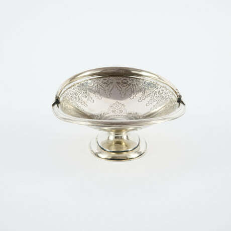 OVAL SILVER SERVING BOWL WITH BOW HANDLE AND GEOMETRIC DECOR - photo 2