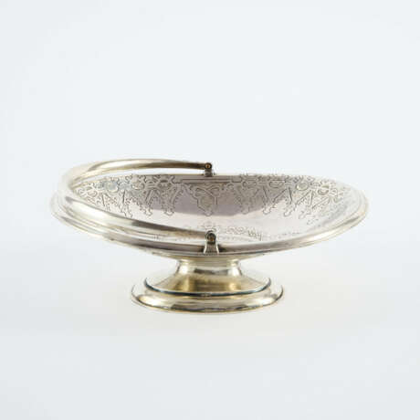 OVAL SILVER SERVING BOWL WITH BOW HANDLE AND GEOMETRIC DECOR - photo 5