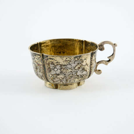 SMALL SILVER CHARKA WITH FLORAL ENGRAVINGS - photo 2