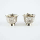 PAIR OF SILVER TASCHARKI WITH LEAVES AND SHELLS DECOR - фото 5
