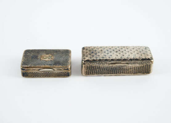 TWO SMALL SILVER BOXES WITH NIELLO DECOR - photo 5 TWO SMALL SILVER BOXES WITH NIELLO DECOR - photo 5