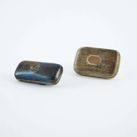 TWO SMALL SILVER CIGARETTE ETUIS - photo 1