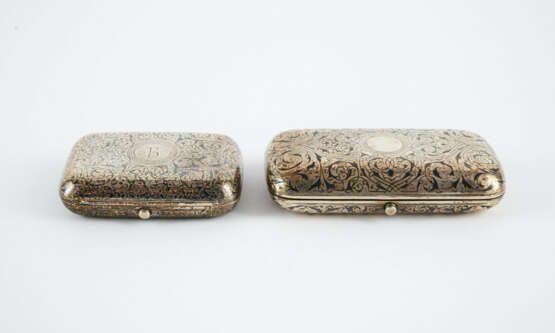 SILVER CIGAR AND CIGARETTE ETUI WITH NIELO DECOR IN THE FORM OF FINE TENDRILS - photo 3