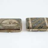 SILVER CIGARETTE ETUI WITH JOKEY AND SILVER CIGARETTE ETUI WITH FLORAL BANDS IN NIELLO DECOR - photo 5