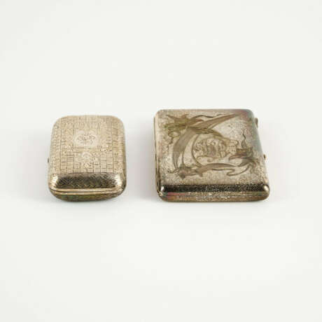 SMALL SILVER CIGARETTE ETUI WITH TROMPE L'OUEIL MESH & SILVER CIGARETTE ETUI WITH FLORAL ORNAMENT - фото 6 SMALL SILVER CIGARETTE ETUI WITH TROMPE L'OUEIL MESH & SILVER CIGARETTE ETUI WITH FLORAL ORNAMENT - фото 6