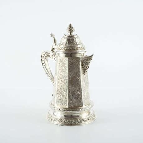 EXCEPTIONALLY LARGE HISTORICIST SILVER COIN JUG - фото 2