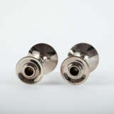 SILVER PAIR OF CANDLESTICKS WITH GRAPE DECORATION - фото 3