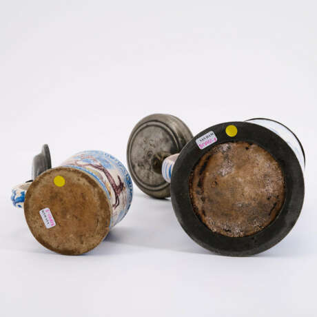 TWO FAYENCE CERAMIC DRUM MUGS WITH ELK DEPICTION - фото 1