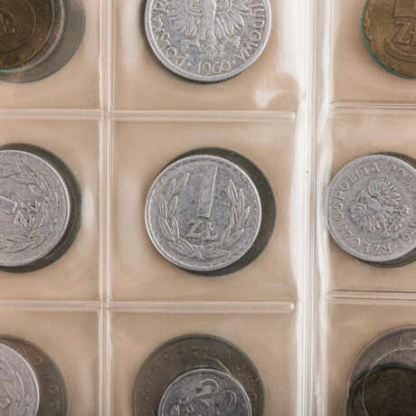Münzen und Medaillen in 2 Alben - - photo 2