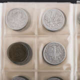 Münzen und Medaillen in 2 Alben - - фото 6