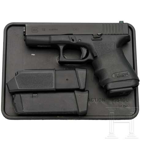Glock Mod. 19 - фото 1 Glock Mod. 19 - фото 1