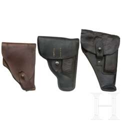Drei Pistolentaschen