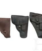 Accessories. Drei Pistolentaschen