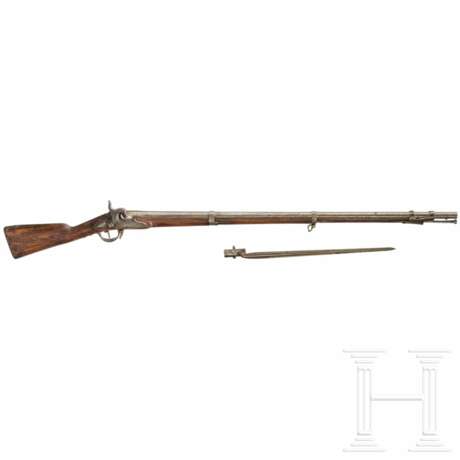Perkussions-Infanteriegewehr mit Bajonett, norddeutsch(?), um 1840 - photo 1 Perkussions-Infanteriegewehr mit Bajonett, norddeutsch(?), um 1840 - photo 1