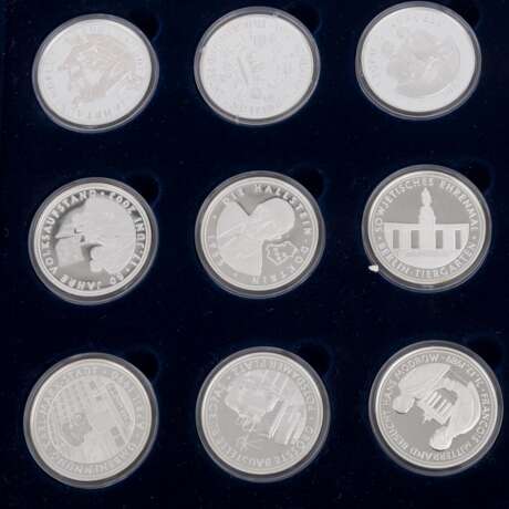 Konvolut Münzen und Medaillen mit SILBER - - photo 6